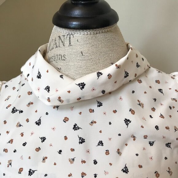 Charlotte Brody Handkerchief Blouse Top Shirt Womens XS Cream Floral Silk Scarf - Picture 6 of 12